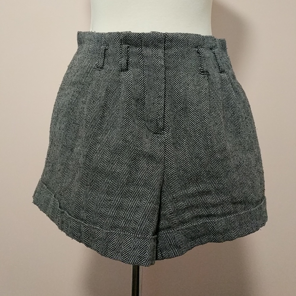 Black and white Chevron tweed style shorts